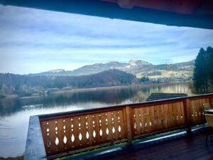 Terrasse mit Seeblick auf den Hallstätter See